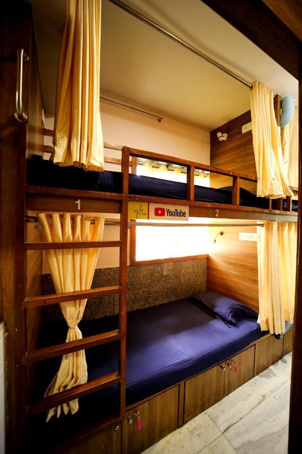 Maple Social Hubz-Hostel Bombay Eksteriør billede